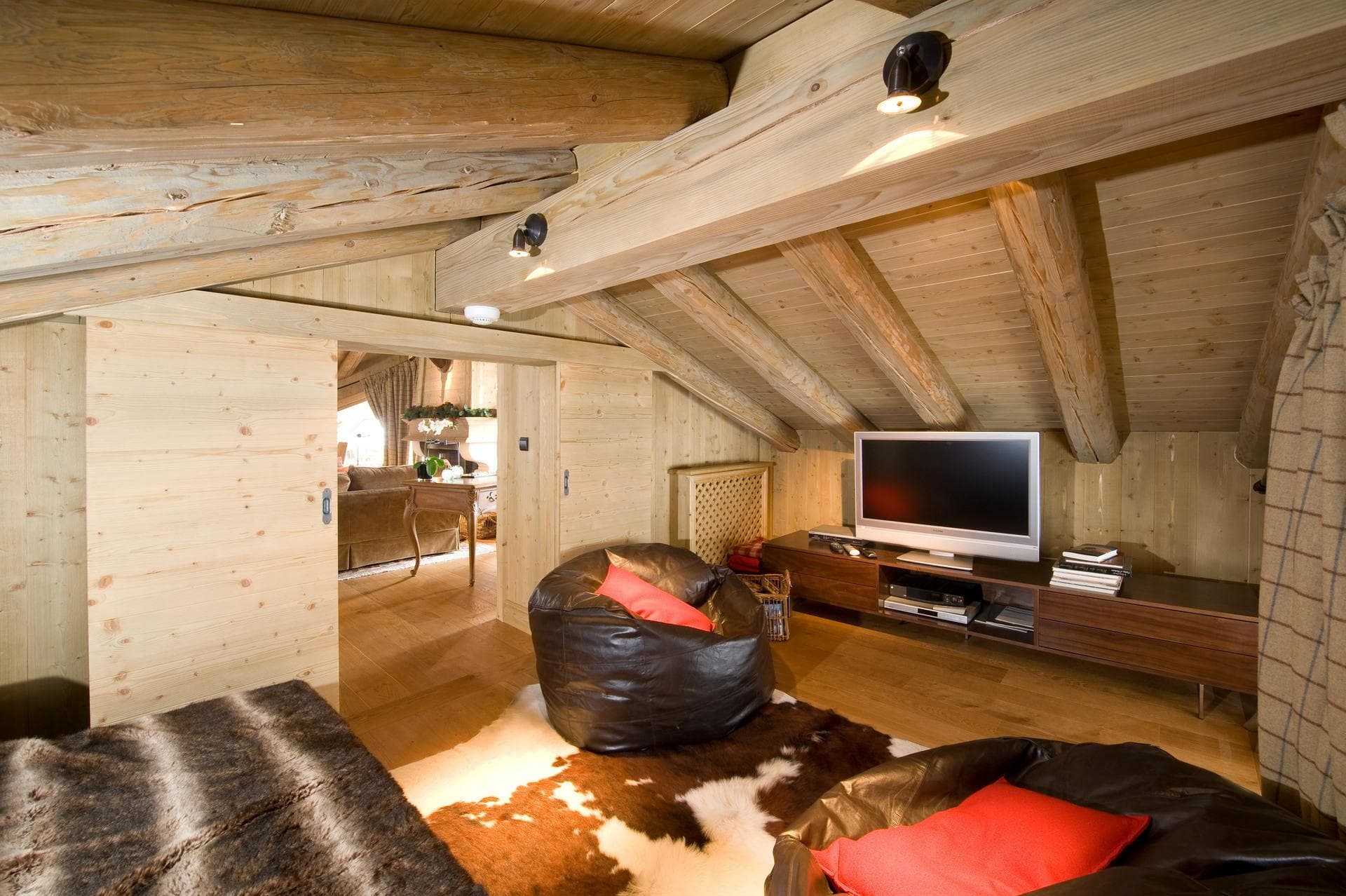 Aigle Blanc, location chalet Courchevel — photo 3